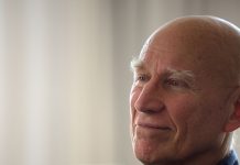 Família confirma leucemia como causa da morte de Sebastião Salgado